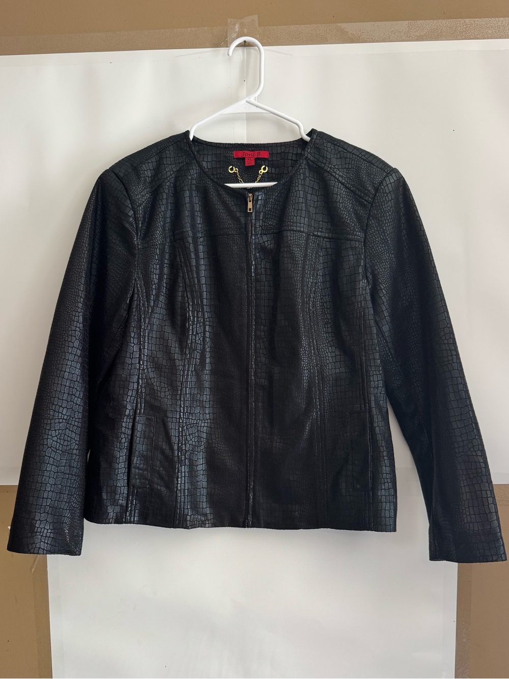 Joni B Women's Faux Croc Reptile Black Jacket Size Petite Medium Lightweight